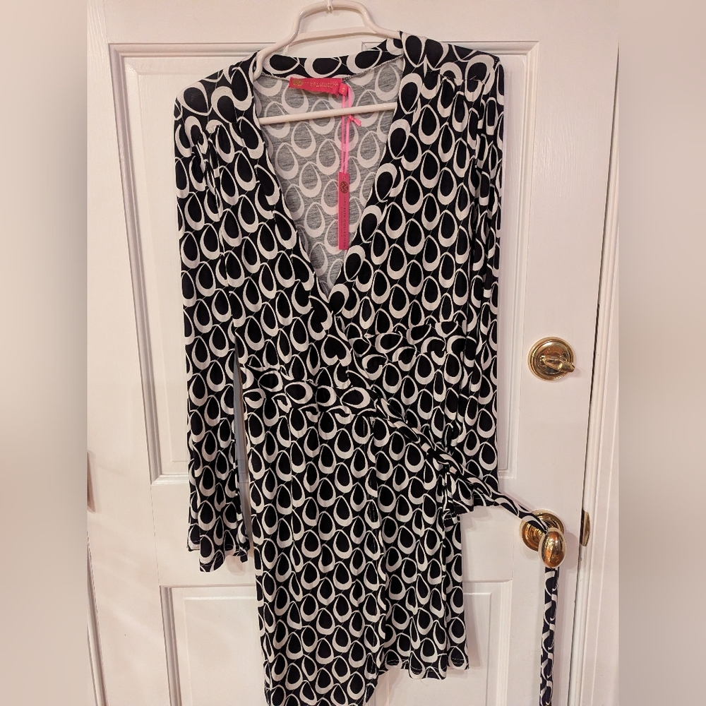NWT Macbeth Collection by Margaret Josephs Black & White Print Wrap Dress Size S